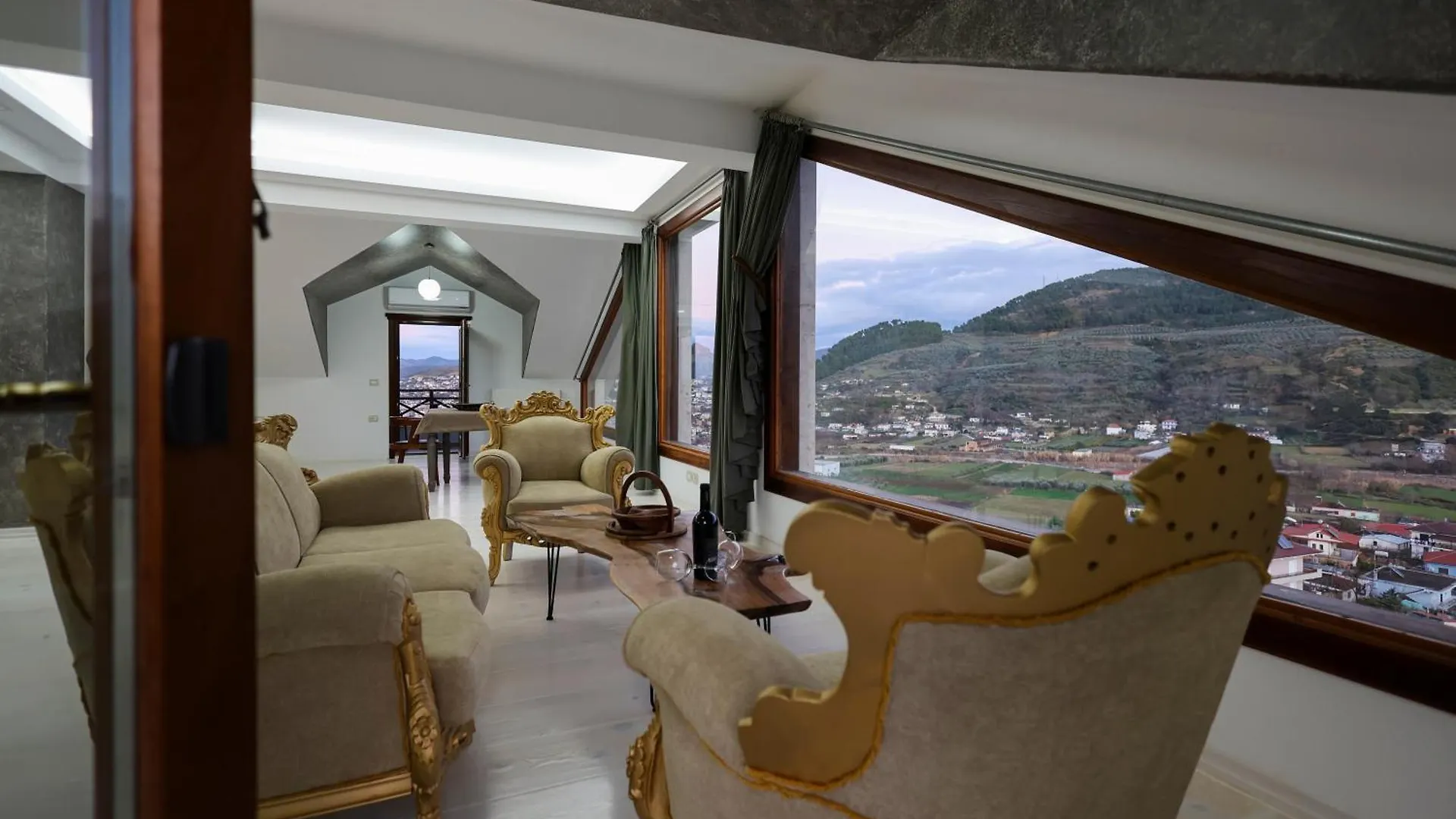 Marin Duplex Villa Berat 0*,  Albania